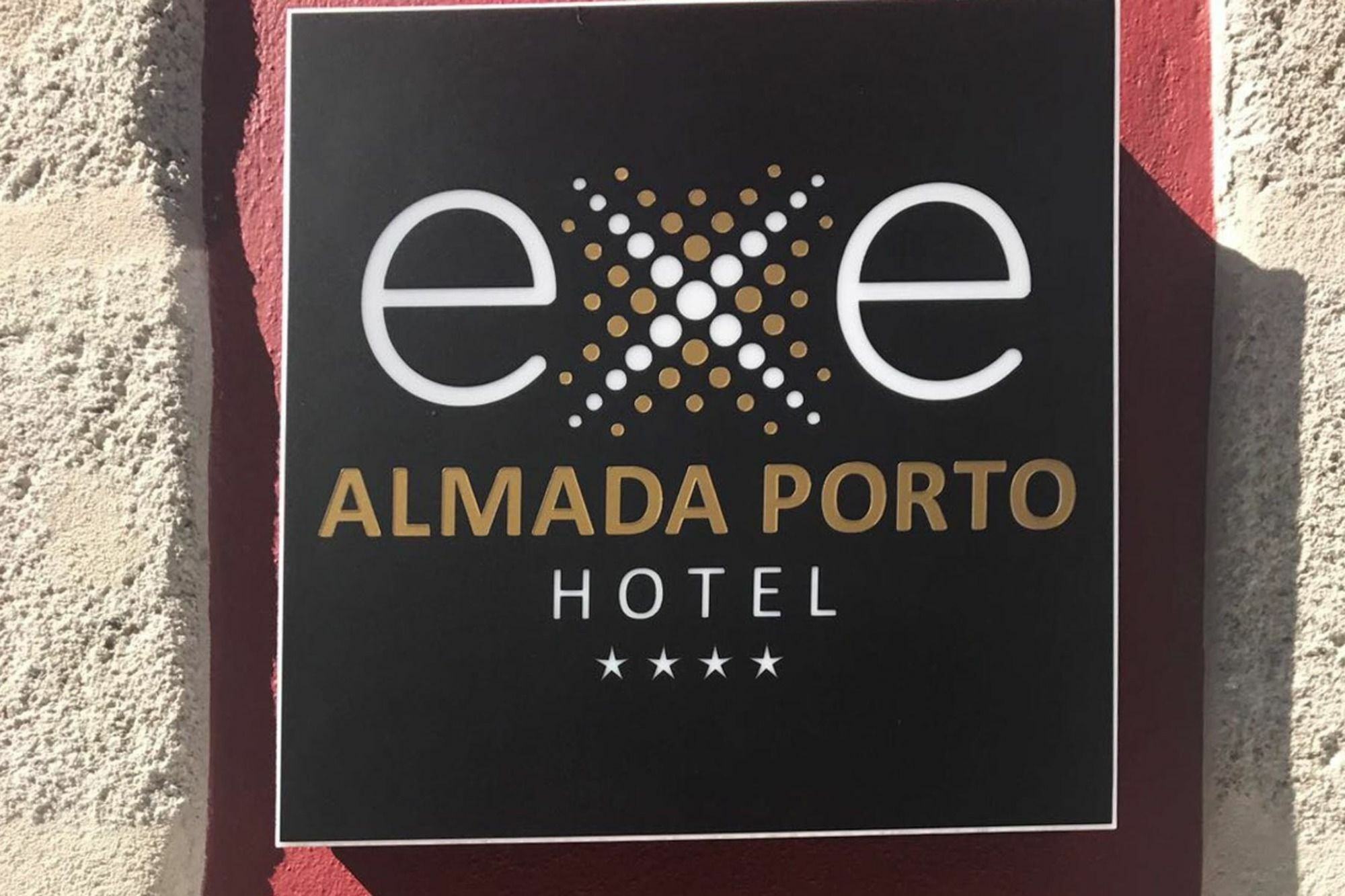 Exe Almada Porto Hotel Exterior photo